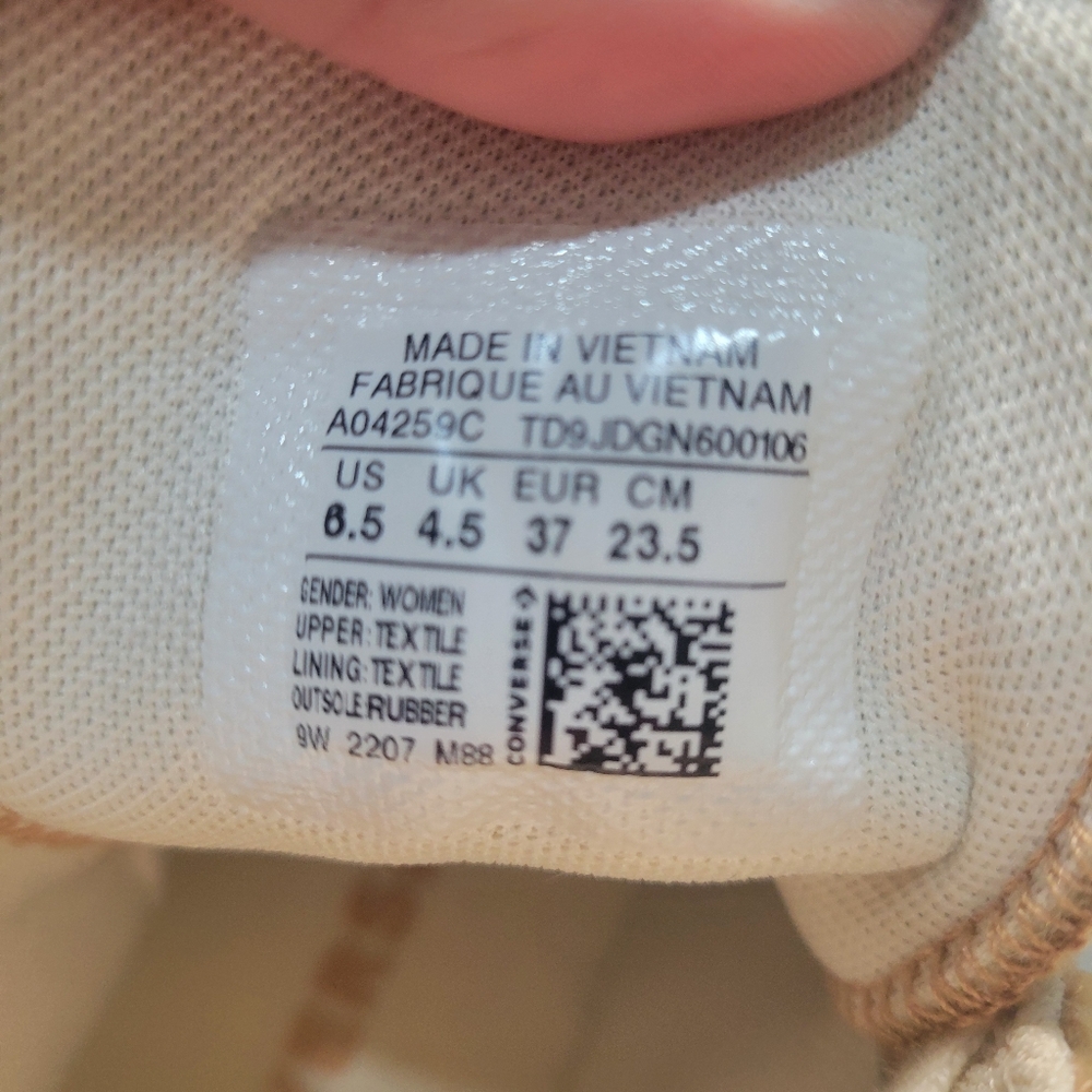 CONVERSE Chuck Taylor All Star Teddy Sherpa Platform High Tops Size 8.5 - Picture 2 of 6